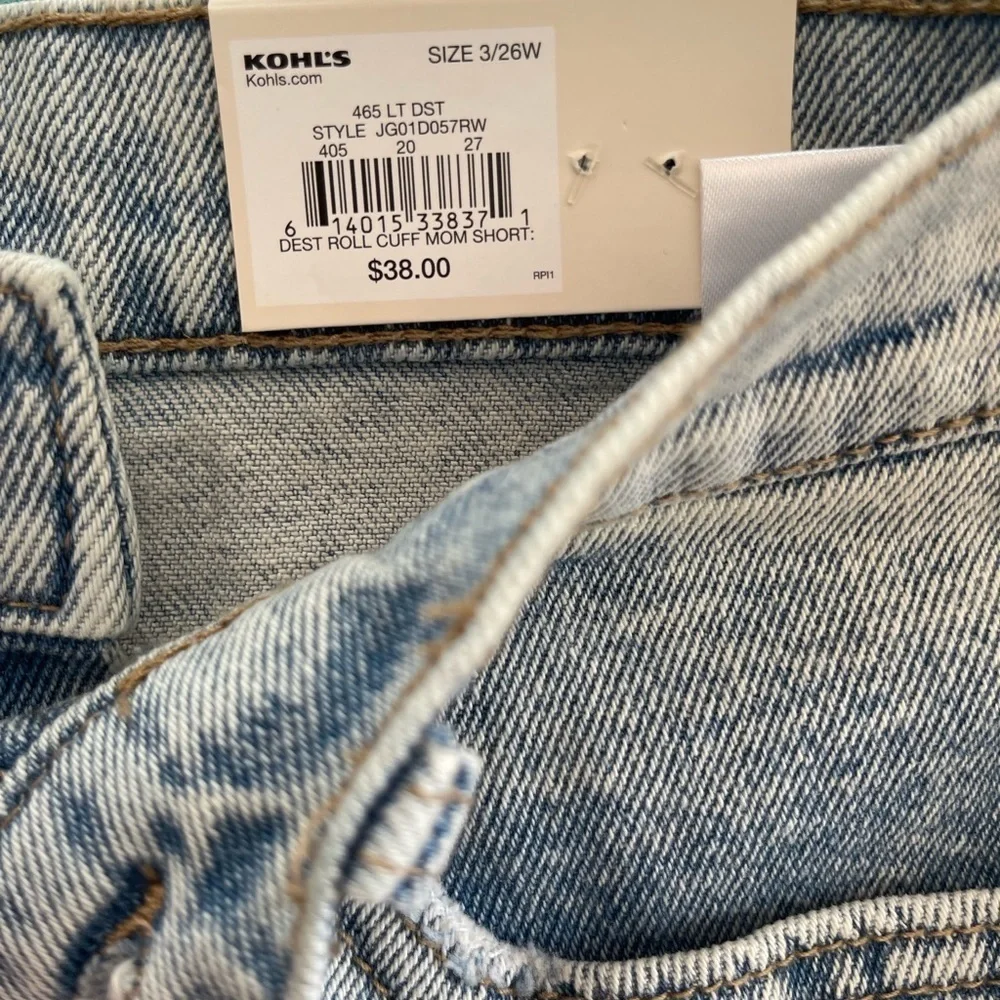 SO hight rise mom short size 3/26